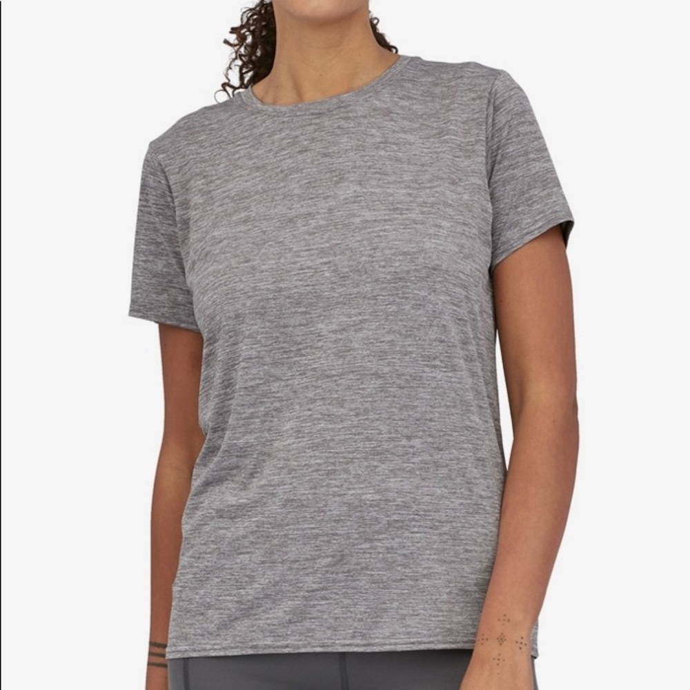 (NWOT) Women's Patagonia Capilene Cool Daily Shirt in gray, Large